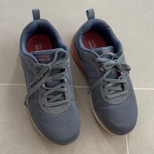 Skechers Women’s blue  and Pink sneakers Air Cooled GogaMat size 6